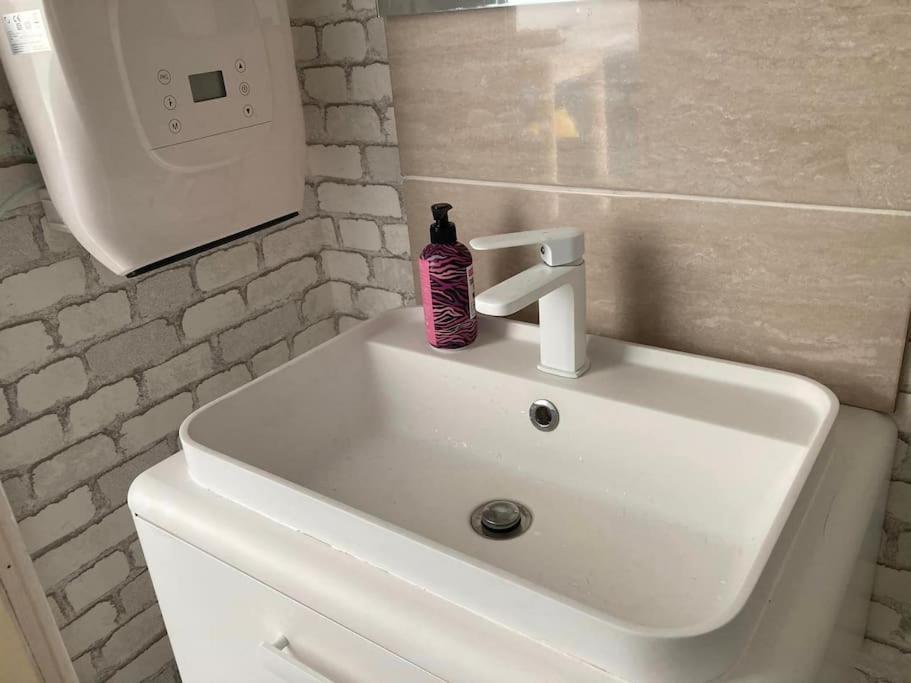 Apartament Le Voyageur Besançon Zewnętrze zdjęcie